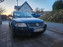 Blau Gebraucht 2001 VW Passat Kombi | 999 €
