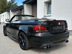 Schwarz Gebraucht 2011 BMW 135 Cabriolet Sport Line Cabrio | 12.500 €