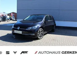 Schwarz Gebraucht 2019 VW Golf VII Comfortline Limousine | 21.490 €