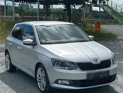 Silber Gebraucht 2015 Skoda Fabia Ambition Kleinwagen | 7.190 € (Fairer Preis)