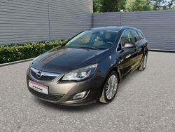 Grau Gebraucht 2011 Opel Astra Sport Kombi | 4.900 € (Fairer Preis)