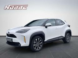 Schneeweiß Gebraucht 2023 Toyota Yaris Hybrid Team SUV | 24.980 € (Fairer Preis)