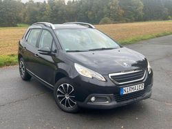 Schwarz Gebraucht 2016 Peugeot 2008 SUV | 10.990 €