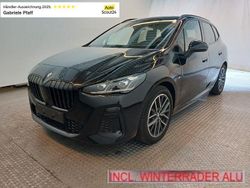 Black sapphire metallic Gebraucht 2024 BMW 218 Active Tourer M Sport Van / Kleinbus | 29.390 € (Superpreis)