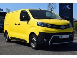 Weiss / gelb lackiert Gebraucht 2020 Toyota Proace Van / Kleinbus | 14.890 € (Guter Preis)