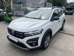 Weiß Gebraucht 2022 Dacia Sandero Essentiel Kleinwagen | 13.900 € (Guter Preis)