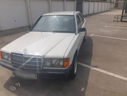 Weiß Gebraucht 1985 Mercedes 190 Limousine | 13.500 €