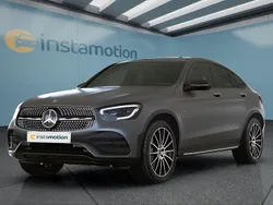 Grau Gebraucht 2021 Mercedes GLC300e SUV | 50.099 €
