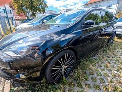 Schwarz Gebraucht 2012 Ford Focus Titanium Kombi | 5.499 € (Fairer Preis)