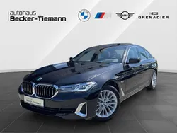 Saphirschwarz Gebraucht 2022 BMW 530e Limousine | 39.895 € (Fairer Preis)