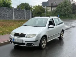Silber Gebraucht 2008 Skoda Fabia Kleinwagen | 999 €