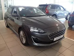 Grau Gebraucht 2019 Ford Focus Vignale Limousine | 18.900 € (Fairer Preis)