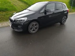 Schwarz Gebraucht 2019 BMW 218 Active Tourer Performance Van / Kleinbus | 22.100 € (Teuer)