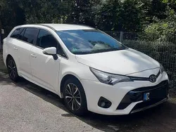 Weiß Gebraucht 2018 Toyota Avensis Team Limousine | 14.950 € (Guter Preis)