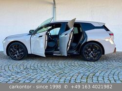 Dune grey metallic Gebraucht 2025 BMW iX M Sport SUV | 80.990 €