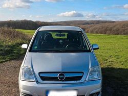 Silber Gebraucht 2007 Opel Meriva Van / Kleinbus | 1.600 € (Guter Preis)