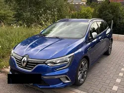 Blau Gebraucht 2017 Renault Mégane GrandTour Kombi | 8.900 €