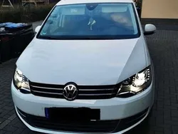 Weiß Gebraucht 2015 VW Sharan Van / Kleinbus | 25.750 €