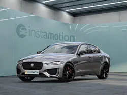 Grau Gebraucht 2024 Jaguar XE R-Dynamic Limousine | 47.899 €