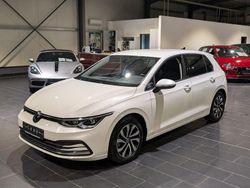 Oryxweiss Gebraucht 2022 VW Golf Active Limousine | 23.900 € (Etwas zu teuer)