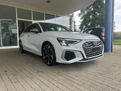 Gletscherweiß metallic Gebraucht 2023 Audi S3 Ambiente Limousine | 49.900 € (Teuer)