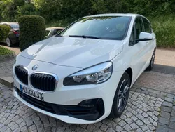 Weiß Gebraucht 2019 BMW 216 Active Tourer Sport Line Van / Kleinbus | 12.500 €