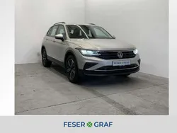Ivory silver metallic Gebraucht 2024 VW Tiguan Life SUV | 34.950 € (Guter Preis)
