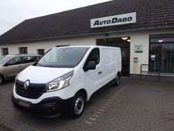 Weiss Gebraucht 2017 Renault Trafic Komfort Van / Kleinbus | 12.785 € (Fairer Preis)