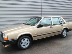 Gold Gebraucht 1986 Volvo 740 Limousine | 18.990 €