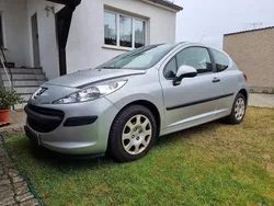 Silber Gebraucht 2007 Peugeot 207 Limousine | 1.999 € (Fairer Preis)