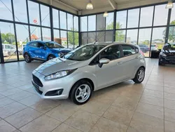Silber Gebraucht 2016 Ford Fiesta Trend Kleinwagen | 6.980 € (Fairer Preis)
