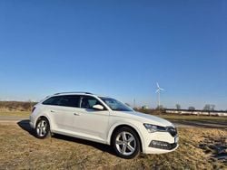 Weiß Gebraucht 2022 Skoda Superb Style Kombi | 32.000 € (Fairer Preis)