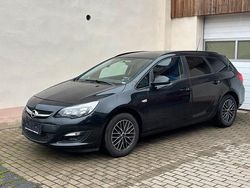 Schwarz Gebraucht 2015 Opel Astra Kombi | 6.590 € (Superpreis)