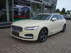 Foliert (crystallweiss met) Gebraucht 2023 Volvo V90 Plus Kombi | 34.700 € (Guter Preis)