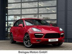 Rot Gebraucht 2013 Porsche Cayenne GTS Chrono SUV | 15.900 €