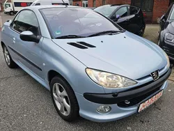 Silber Gebraucht 2003 Peugeot 206 CC Cabrio | 2.999 € (Etwas zu teuer)