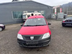 Rot Gebraucht 2012 Dacia Logan MCV Basis Kombi | 2.900 € (Fairer Preis)