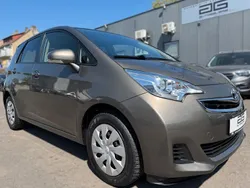 Braun Gebraucht 2015 Toyota Verso-S Life Van / Kleinbus | 6.700 € (Guter Preis)