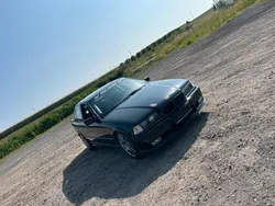 Schwarz Gebraucht 1992 BMW 320 Basis Limousine | 13.999 €