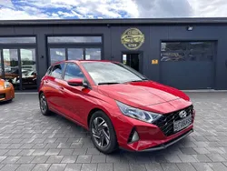 Dragon red Gebraucht 2022 Hyundai i20 Edition 30 Limousine | 15.999 € (Fairer Preis)