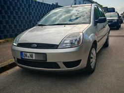 Silber Gebraucht 2005 Ford Fiesta Ambiente Kleinwagen | 2.800 € (Fairer Preis)