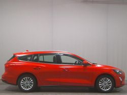 Rot Gebraucht 2019 Ford Focus Titanium Limousine | 9.680 € (Superpreis)