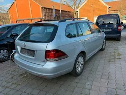 Silber Gebraucht 2013 VW Golf VI Trendline Kombi | 2.950 €