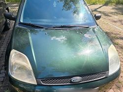 Grün Gebraucht 2001 Ford Fiesta Kleinwagen | 1.150 €