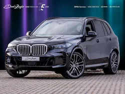 Saphirschwarz metallic Gebraucht 2025 BMW X5 M Sport SUV | 87.950 € (Superpreis)