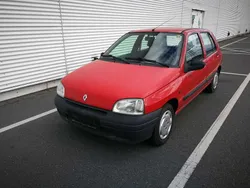 Rot Gebraucht 1997 Renault Clio Campus Limousine | 2.550 €