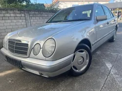 Silber Gebraucht 1999 Mercedes E200 Classic Limousine | 2.790 € (Superpreis)