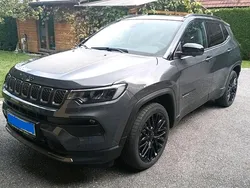 Grau Gebraucht 2022 Jeep Compass SUV | 32.499 € (Etwas zu teuer)