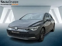 Grau Gebraucht 2024 VW Golf VIII Style Limousine | 29.970 € (Guter Preis)