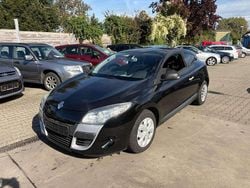 Sternenschwarz Gebraucht 2011 Renault Mégane Coupé Dynamique Coupé | 1.650 € (Superpreis)
